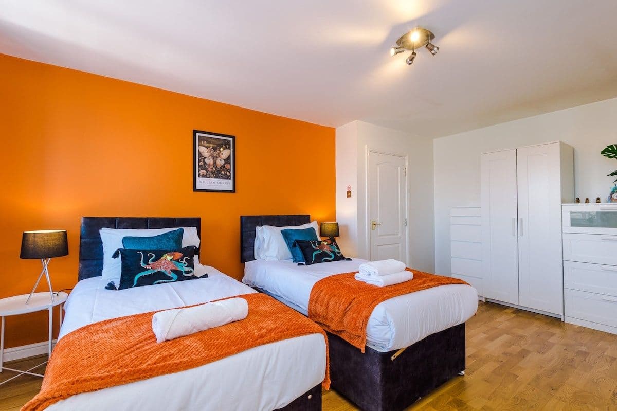 Comfy & Convenient 2BR Apartment Near Chester