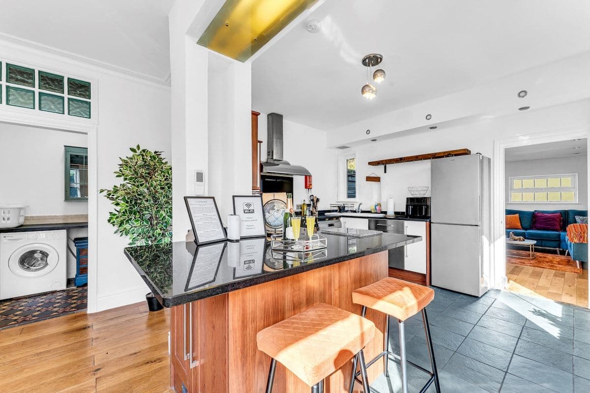 Spacious | Contractor | 6 BD | 2.5 BTH | Sleep 14