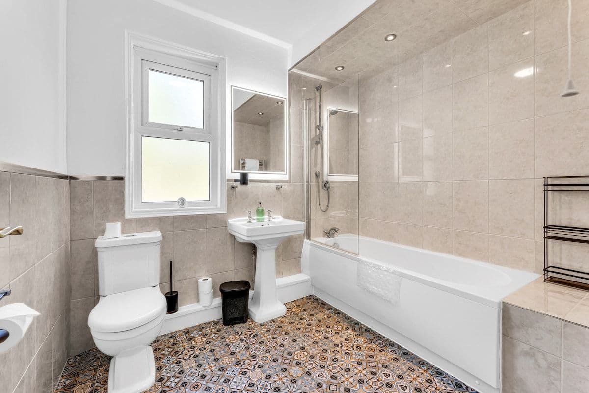 Spacious | Contractor | 6 BD | 2.5 BTH | Sleep 14